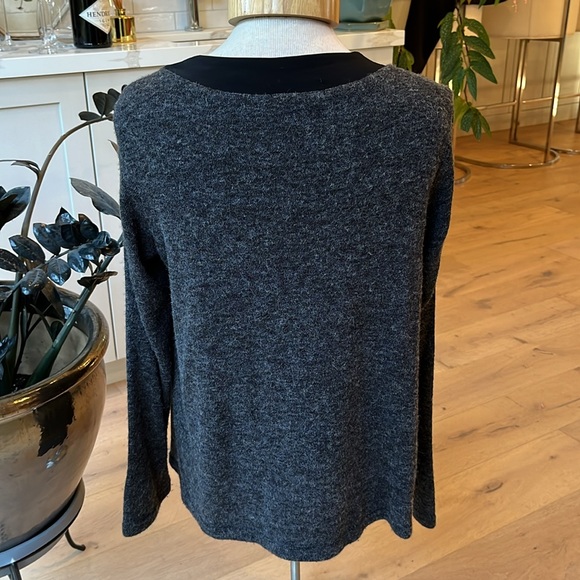 VGUC Sympli grey heather knit long sleeve hi low sweater, longer in back - Picture 6 of 9